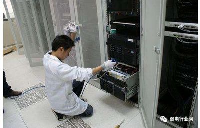 網絡機房帶電清洗與施工 安全高效維護指南